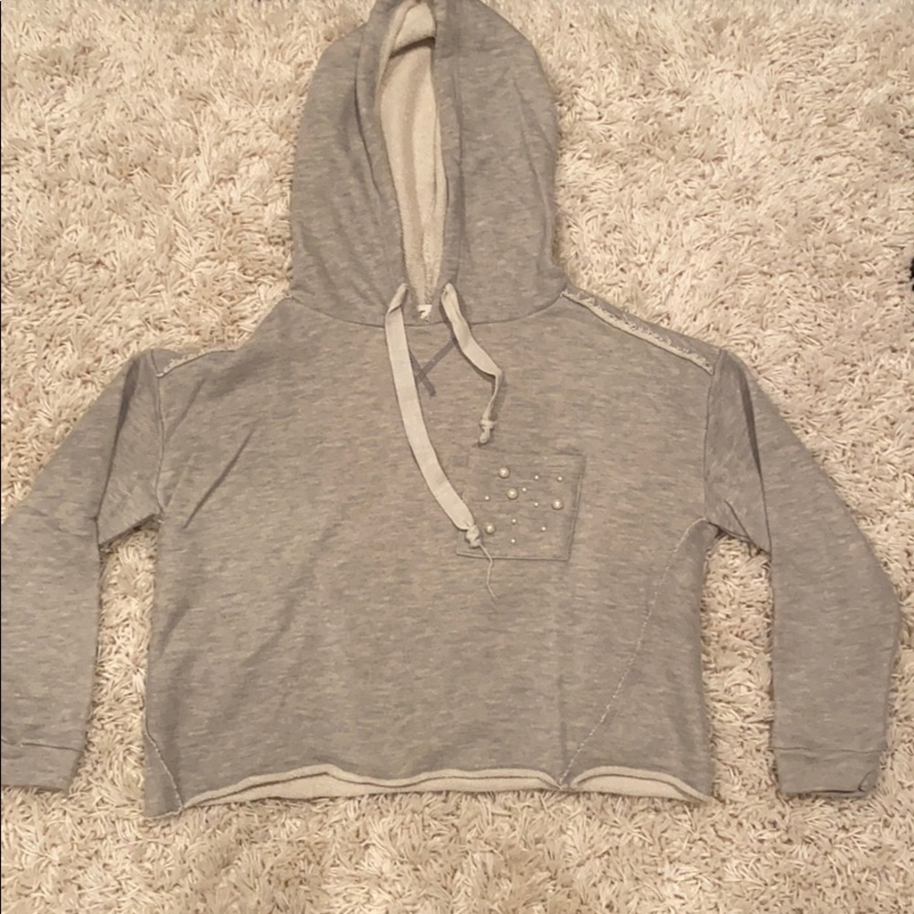 Cropped baggy hoodie